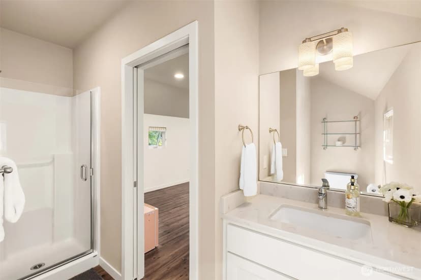 Property photo for 4959 Lynwood Center Road Ne, Bainbridge Island photo 30