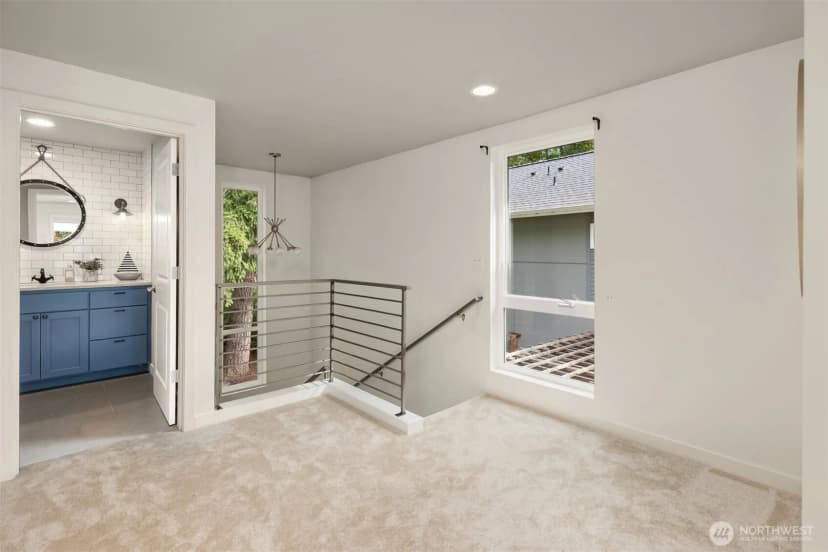 Property photo for 4959 Lynwood Center Road Ne, Bainbridge Island photo 18