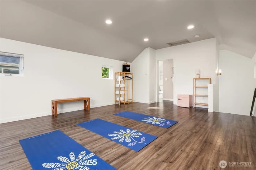 Property photo for 4959 Lynwood Center Road Ne, Bainbridge Island photo 29
