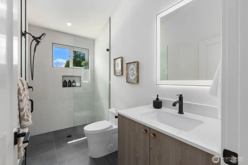 Property photo for 11748 Dayton Avenue N, Seattle photo 33
