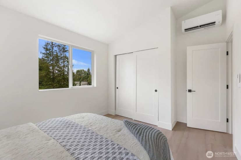 Property photo for 11748 Dayton Avenue N, Seattle photo 34
