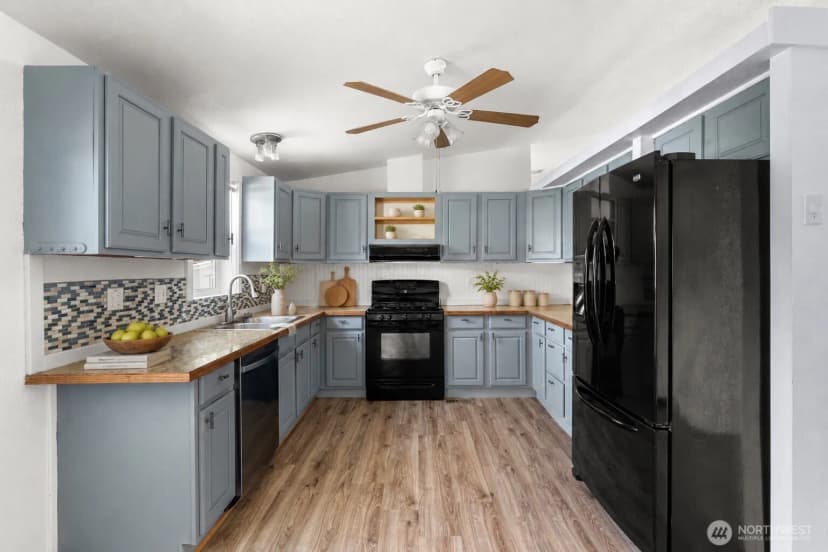 Property photo for 1019 Stanford Drive #26, Cosmopolis photo 6