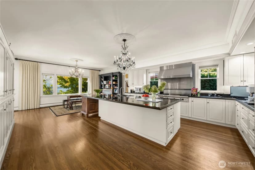 Property photo for 3233 Magnolia Boulevard W, Seattle photo 20