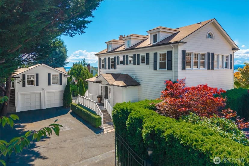 Property photo for 3233 Magnolia Boulevard W, Seattle