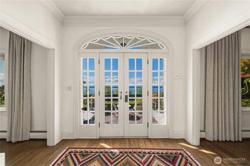 Property photo for 3233 Magnolia Boulevard W, Seattle photo 14