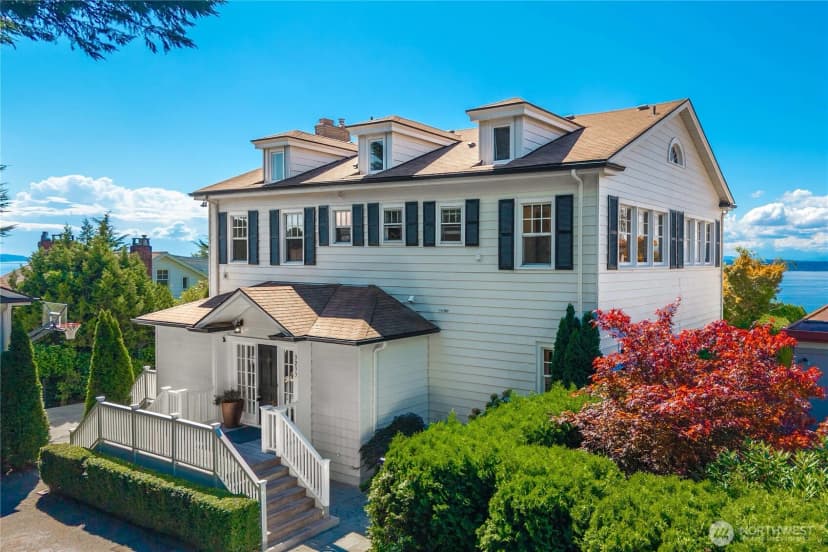 Property photo for 3233 Magnolia Boulevard W, Seattle photo 8