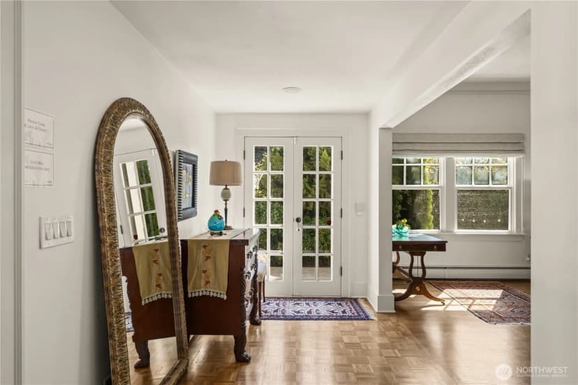 Property photo for 3233 Magnolia Boulevard W, Seattle photo 15