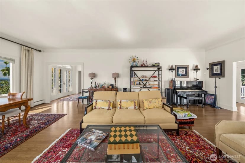 Property photo for 3233 Magnolia Boulevard W, Seattle photo 18