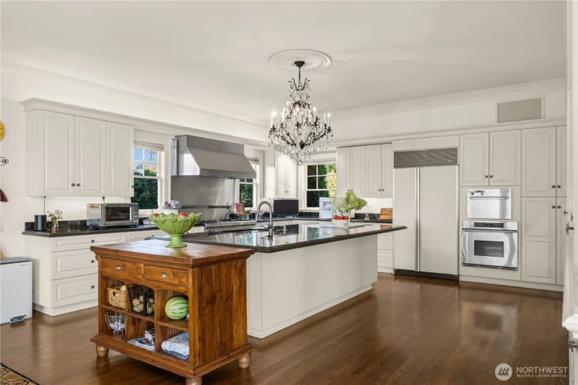 Property photo for 3233 Magnolia Boulevard W, Seattle photo 22