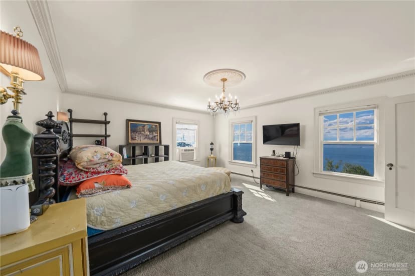 Property photo for 3233 Magnolia Boulevard W, Seattle photo 25