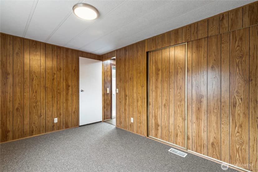 Property photo for 2240 Peace Portal Drive #5, Blaine photo 12