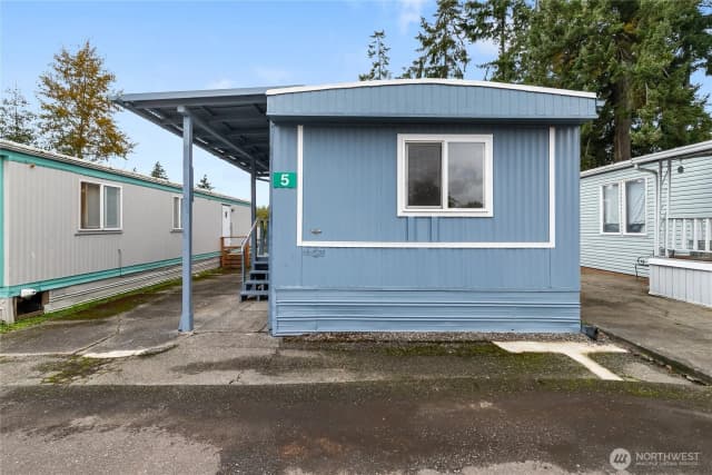 Property photo for 2240 Peace Portal Drive #5, Blaine photo 2