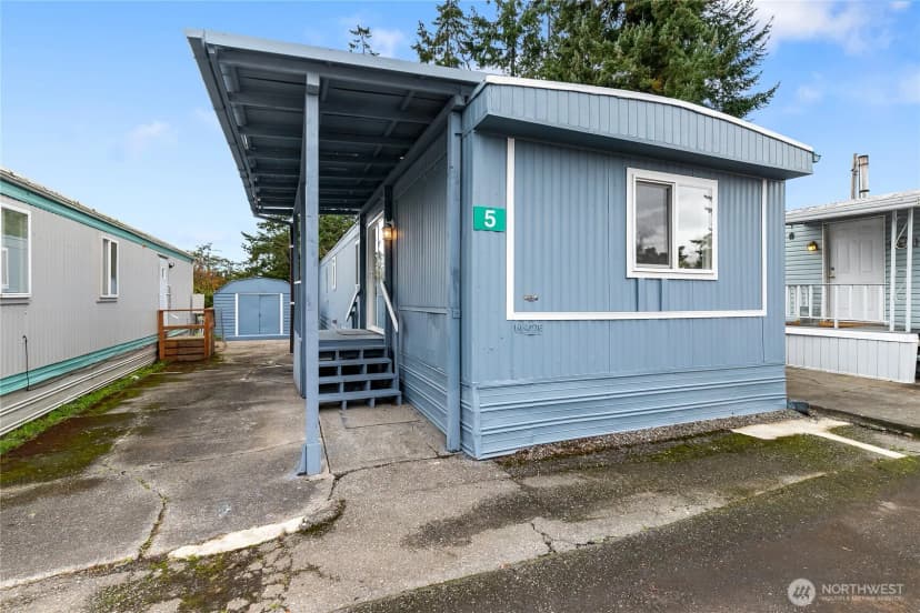 Property photo for 2240 Peace Portal Drive #5, Blaine photo 18