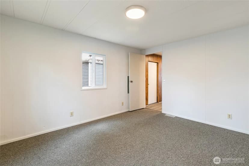 Property photo for 2240 Peace Portal Drive #5, Blaine photo 16