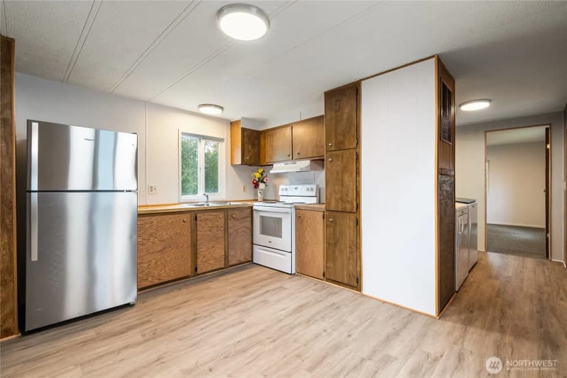 Property photo for 2240 Peace Portal Drive #5, Blaine photo 10