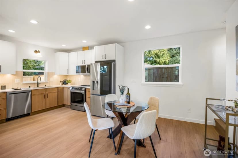 Property photo for 212 N 115th Street, Seattle photo 8