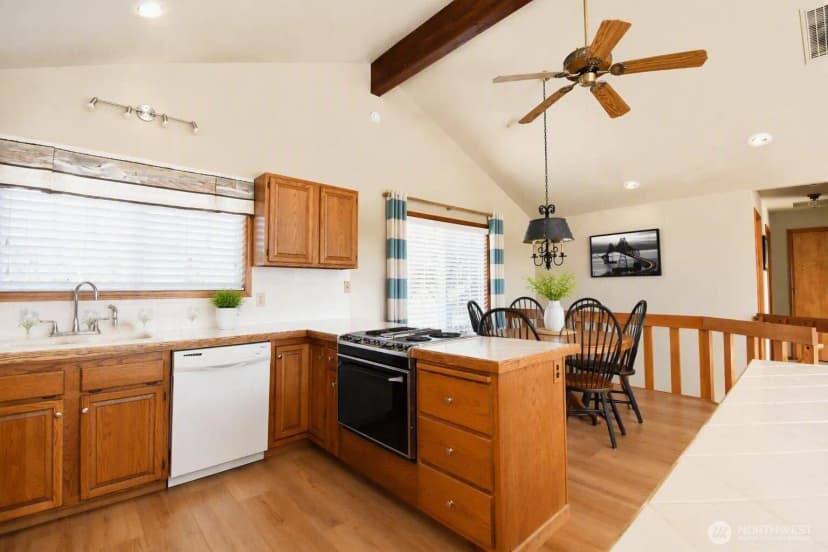 Property photo for 30901 G Street, Ocean Park photo 11