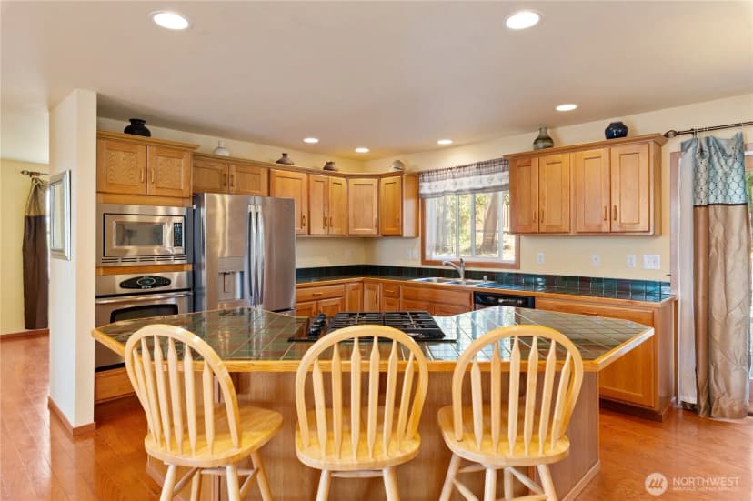 Property photo for 3215 Rickey Road Ne, Bremerton photo 5