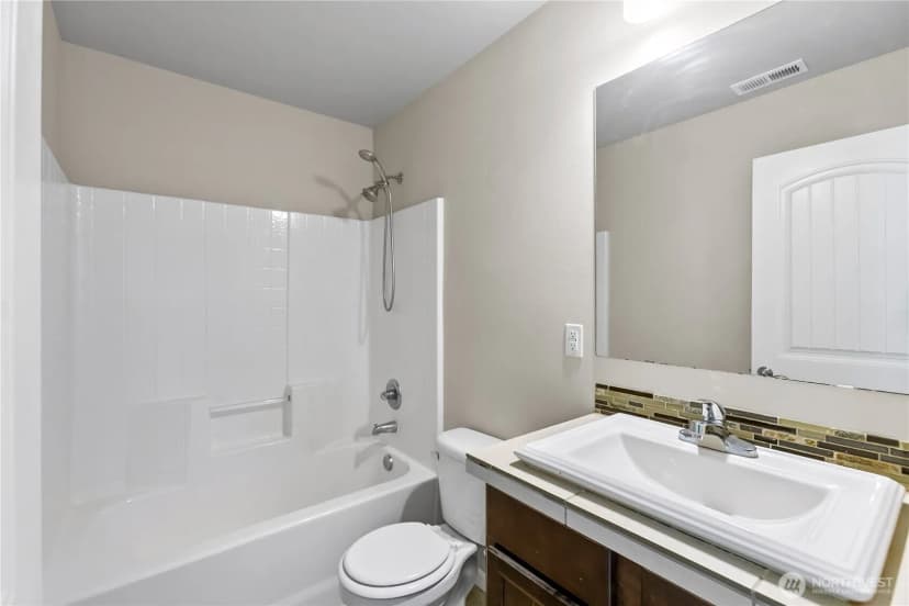 Property photo for 3833 Westar Avenue Sw, Bremerton photo 12
