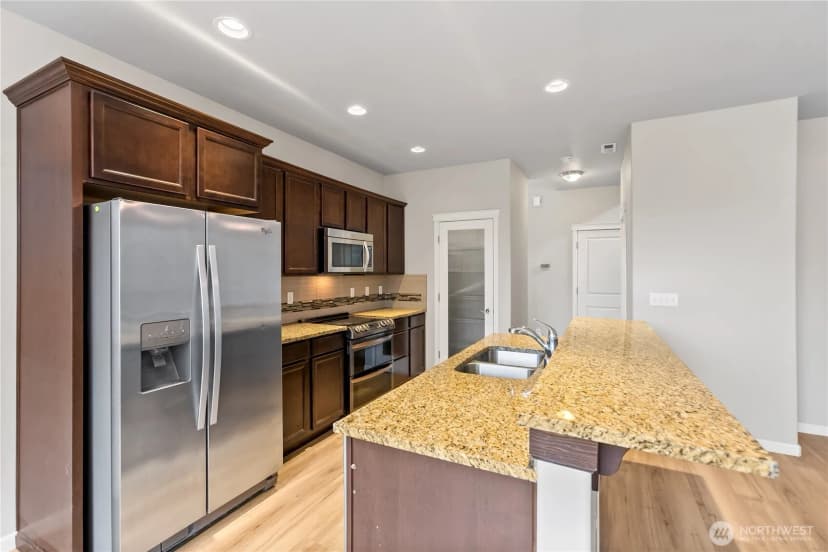 Property photo for 3833 Westar Avenue Sw, Bremerton photo 6