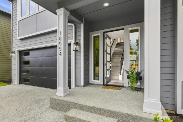 Property photo for 18554 Stone Avenue N, Shoreline photo 3