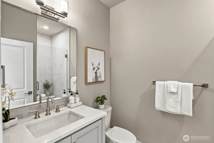 Property photo for 18554 Stone Avenue N, Shoreline photo 8