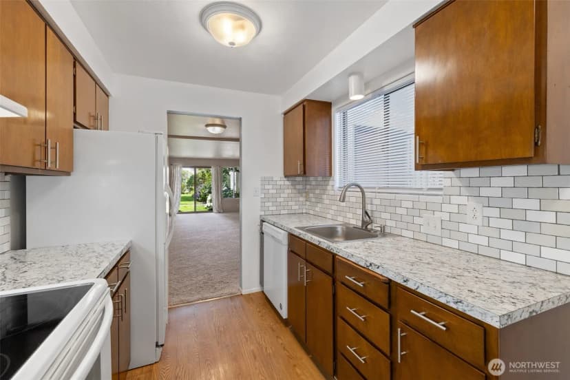 Property photo for 8516 196th Street Sw #105, Edmonds photo 12
