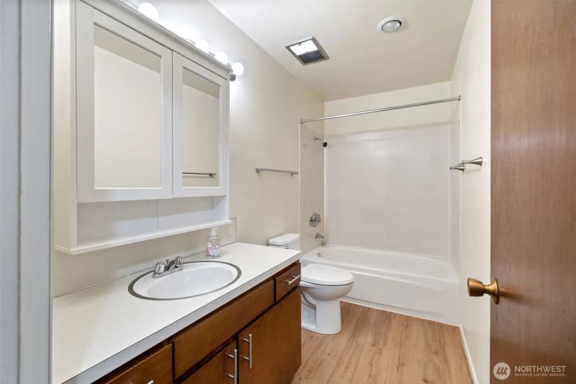 Property photo for 8516 196th Street Sw #105, Edmonds photo 17