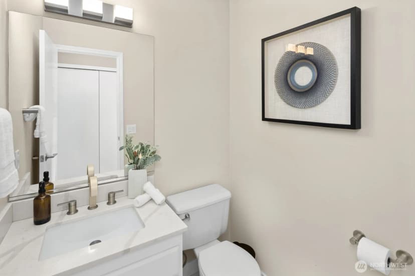 Property photo for 4314 Ne 6th Place, Renton photo 21