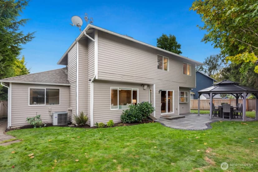 Property photo for 4314 Ne 6th Place, Renton photo 38