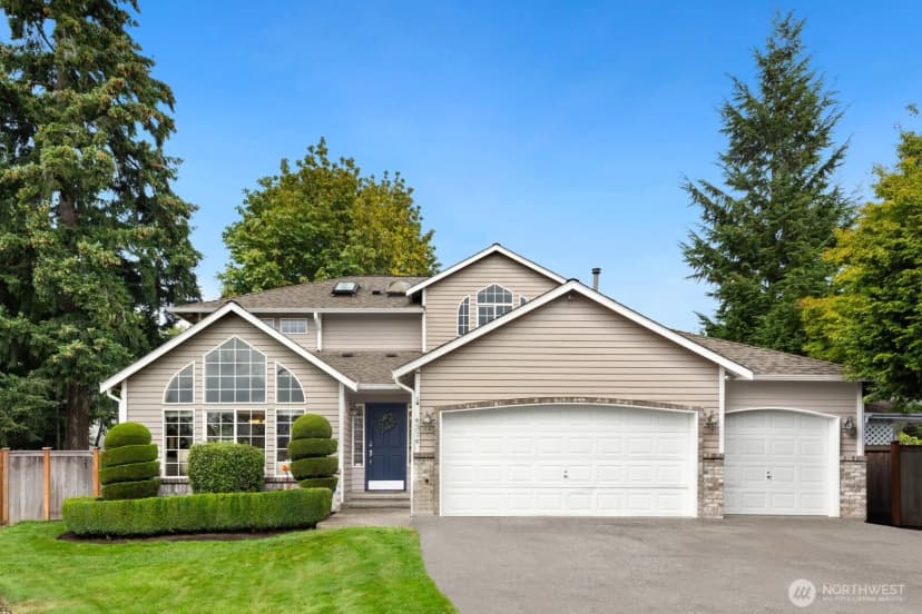 Property photo for 4314 Ne 6th Place, Renton photo 3