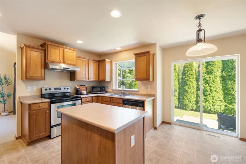 Property photo for 4523 Se Bakken Court, Port Orchard photo 9