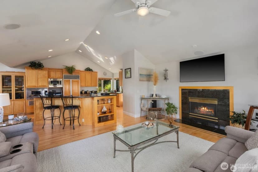 Property photo for 30822 36th Court Sw, Federal Way photo 13
