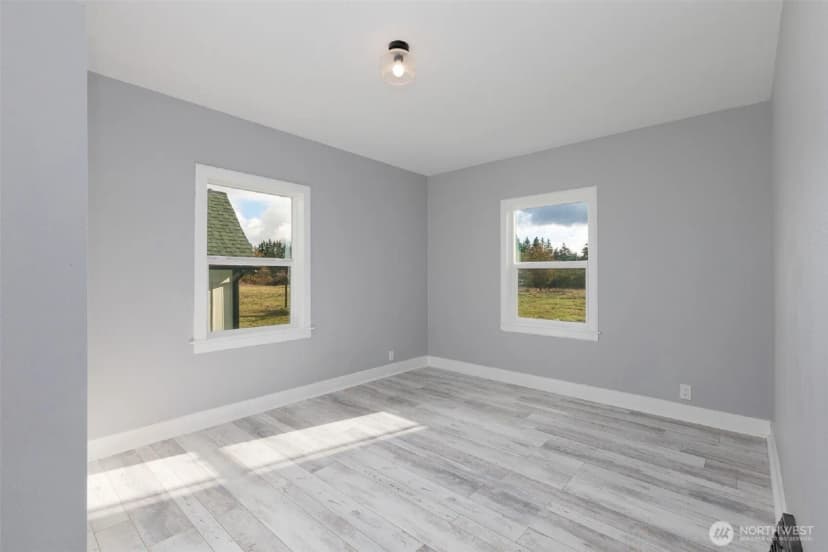 Property photo for 24507 Meridian Avenue E, Graham photo 16