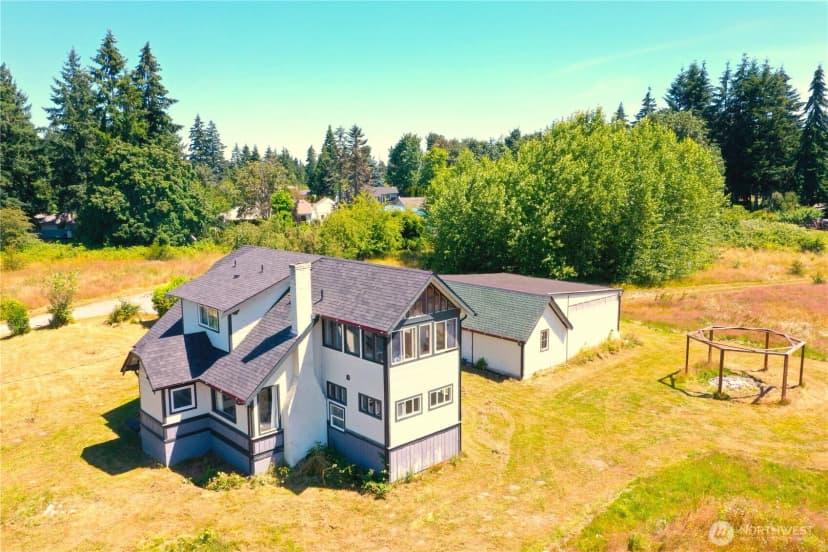 Property photo for 24507 Meridian Avenue E, Graham
