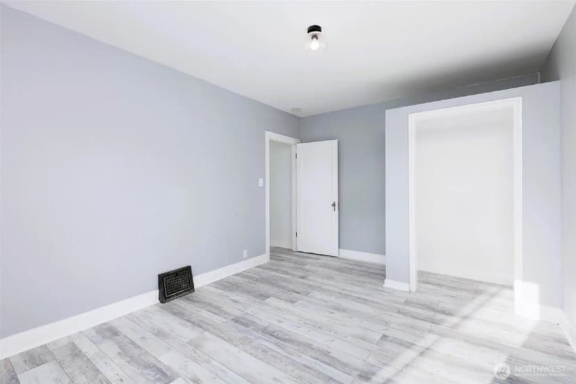 Property photo for 24507 Meridian Avenue E, Graham photo 15