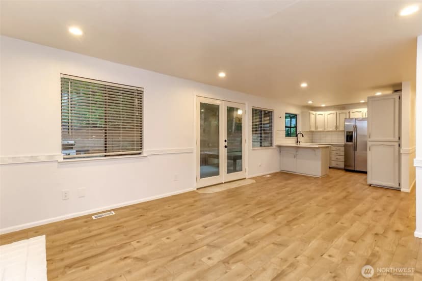 Property photo for 28803 184th Place Se, Kent photo 10