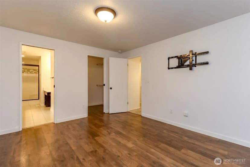 Property photo for 28803 184th Place Se, Kent photo 22