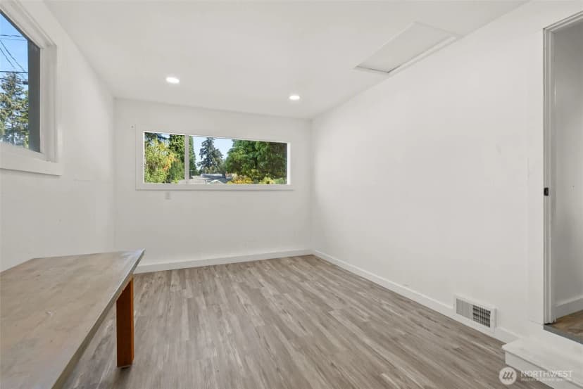 Property photo for 8518 Mount Tacoma Drive Sw, Lakewood photo 15