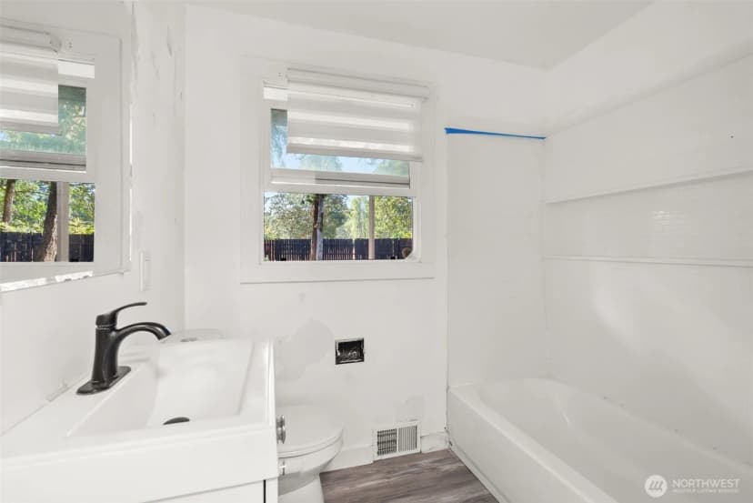 Property photo for 8518 Mount Tacoma Drive Sw, Lakewood photo 13