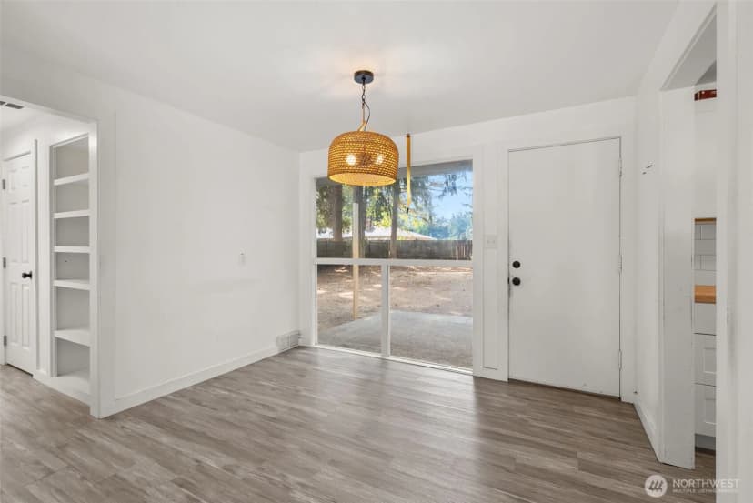 Property photo for 8518 Mount Tacoma Drive Sw, Lakewood photo 8