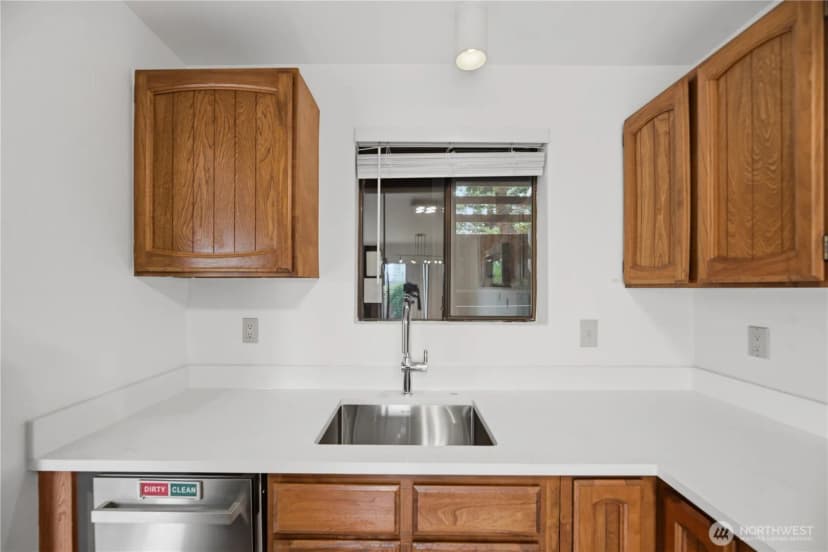 Property photo for 717 122nd Avenue Ne #b2, Bellevue photo 14