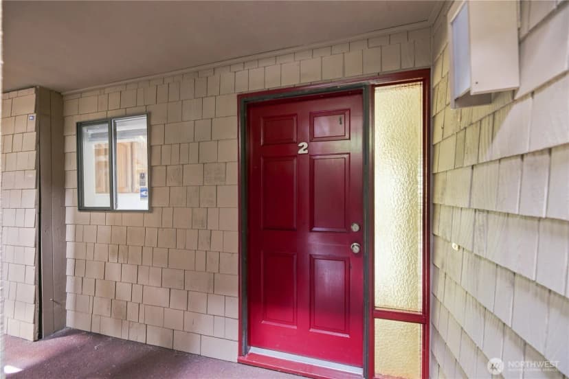Property photo for 717 122nd Avenue Ne #b2, Bellevue photo 2