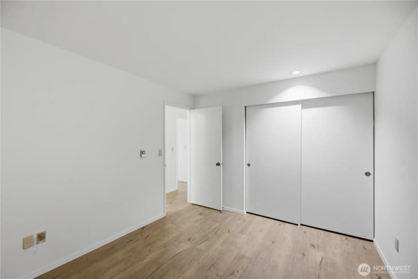 Property photo for 717 122nd Avenue Ne #b2, Bellevue photo 23