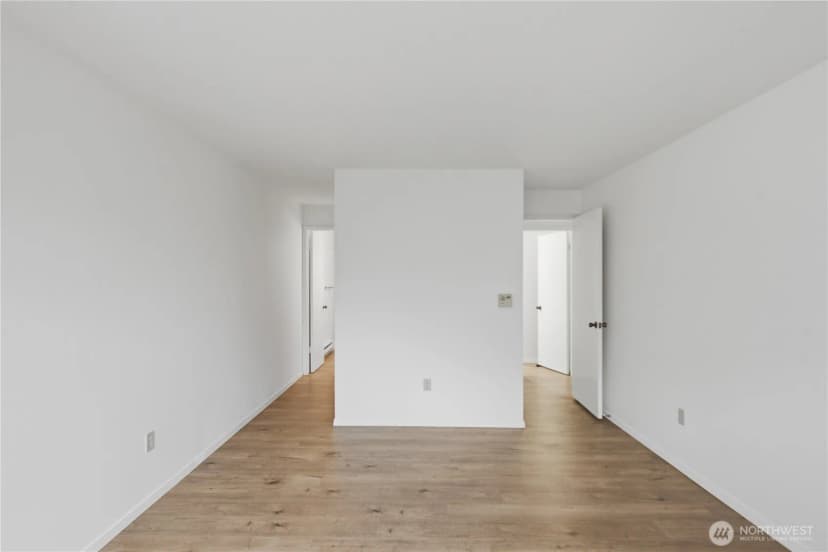 Property photo for 717 122nd Avenue Ne #b2, Bellevue photo 17