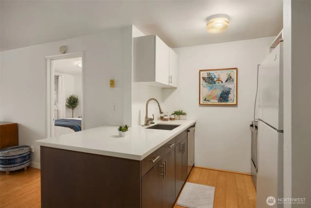 Property photo for 720 Lakeside Avenue S #106, Seattle photo 4
