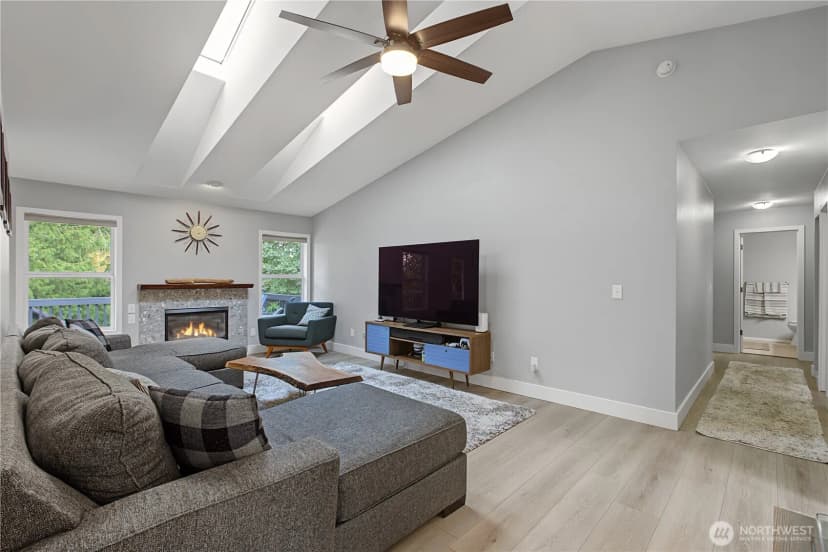 Property photo for 521 208th Avenue E, Bonney Lake photo 4