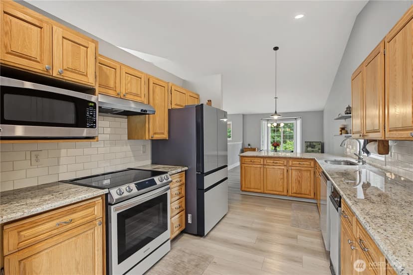 Property photo for 521 208th Avenue E, Bonney Lake photo 11
