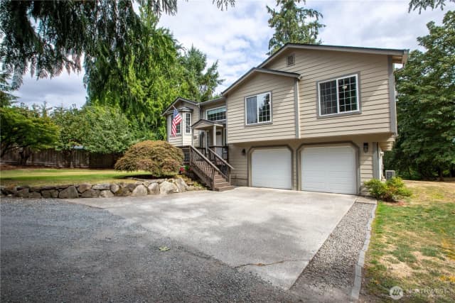 Property photo for 521 208th Avenue E, Bonney Lake photo 2