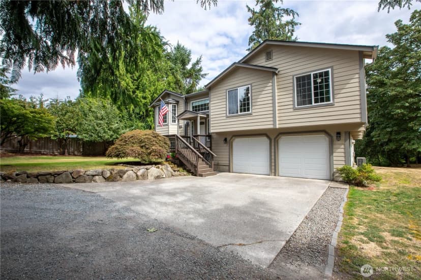 Property photo for 521 208th Avenue E, Bonney Lake photo 2